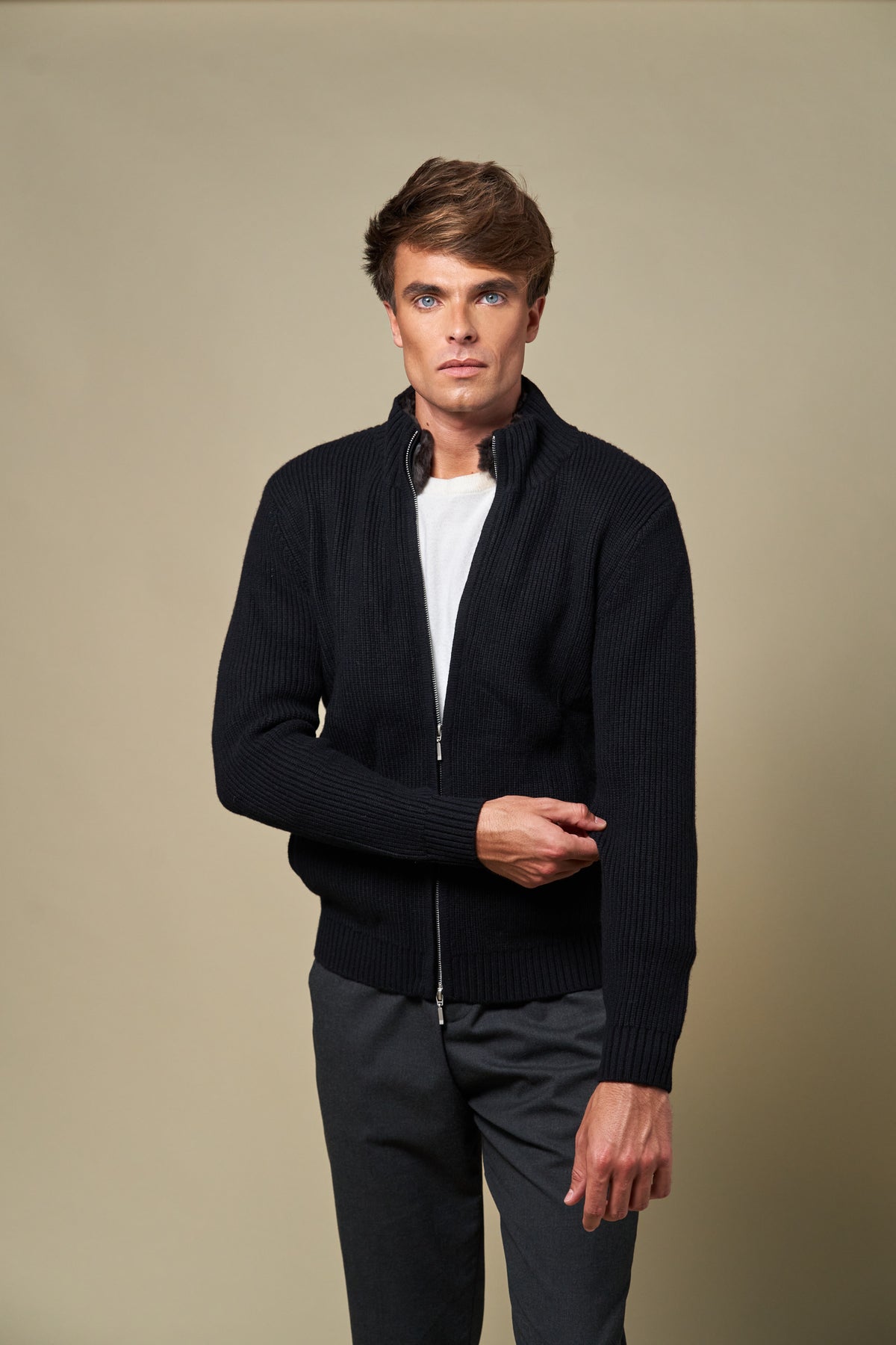 Genuine Fur Collar Blouson | Black